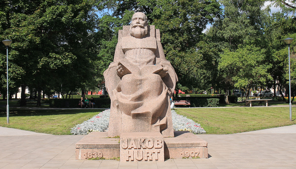 jakob hurda monument tartu